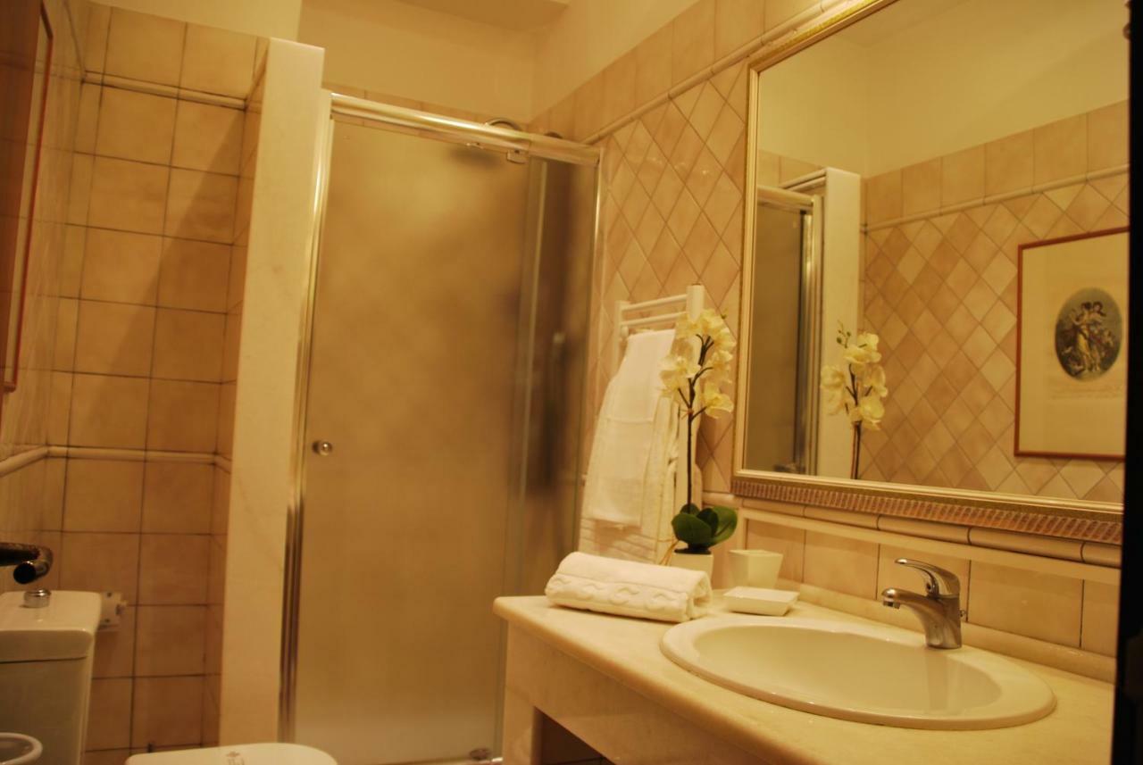 Hotel Domus Mariae 3*